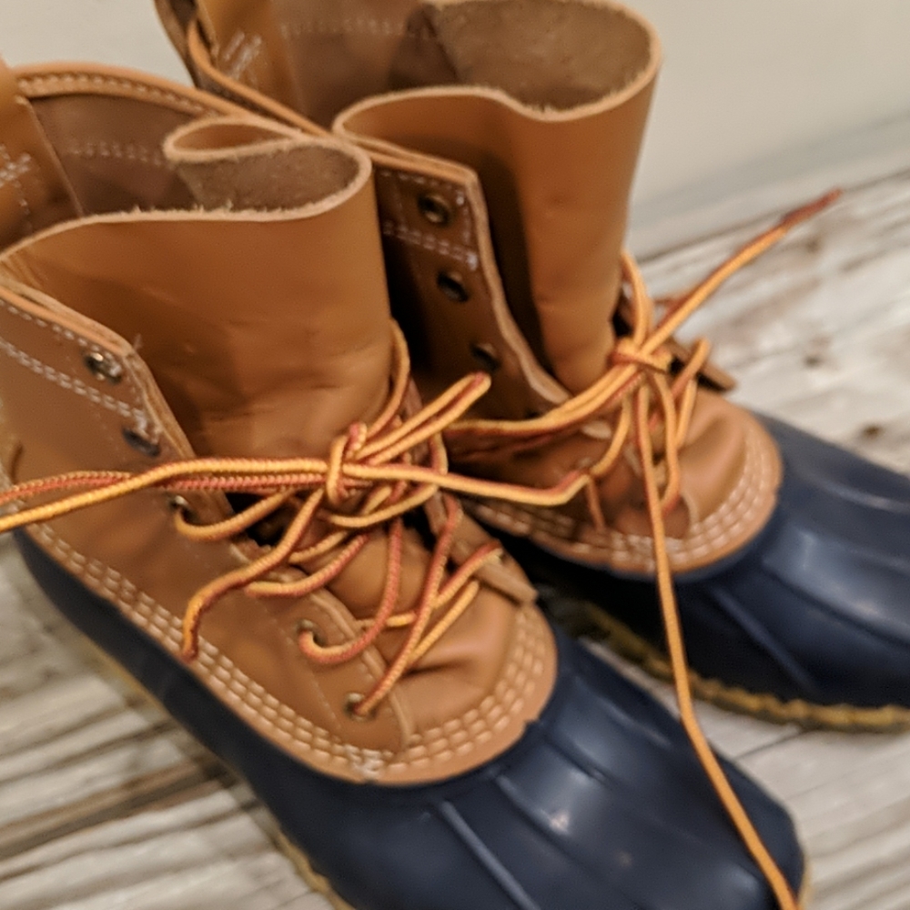LL Bean Boots SOFT Leather and Navy Rubber-Size 8